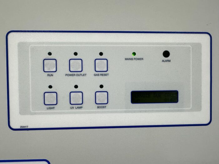 PCR FumeHood Cabinet controls