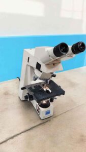 Zeiss Axioskop 20 Microscope with 5 Objectives