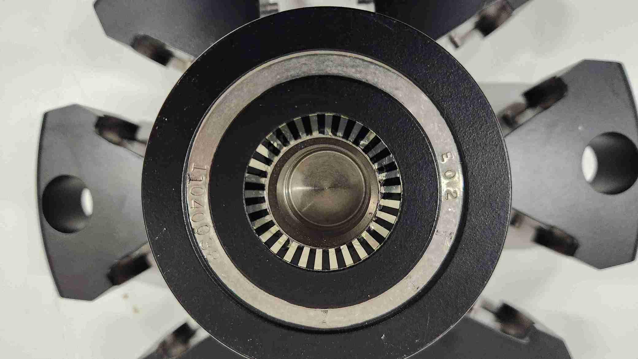 Sorvall Surespin 630 Centrifuge Rotor with 6 Buckets - Image 4