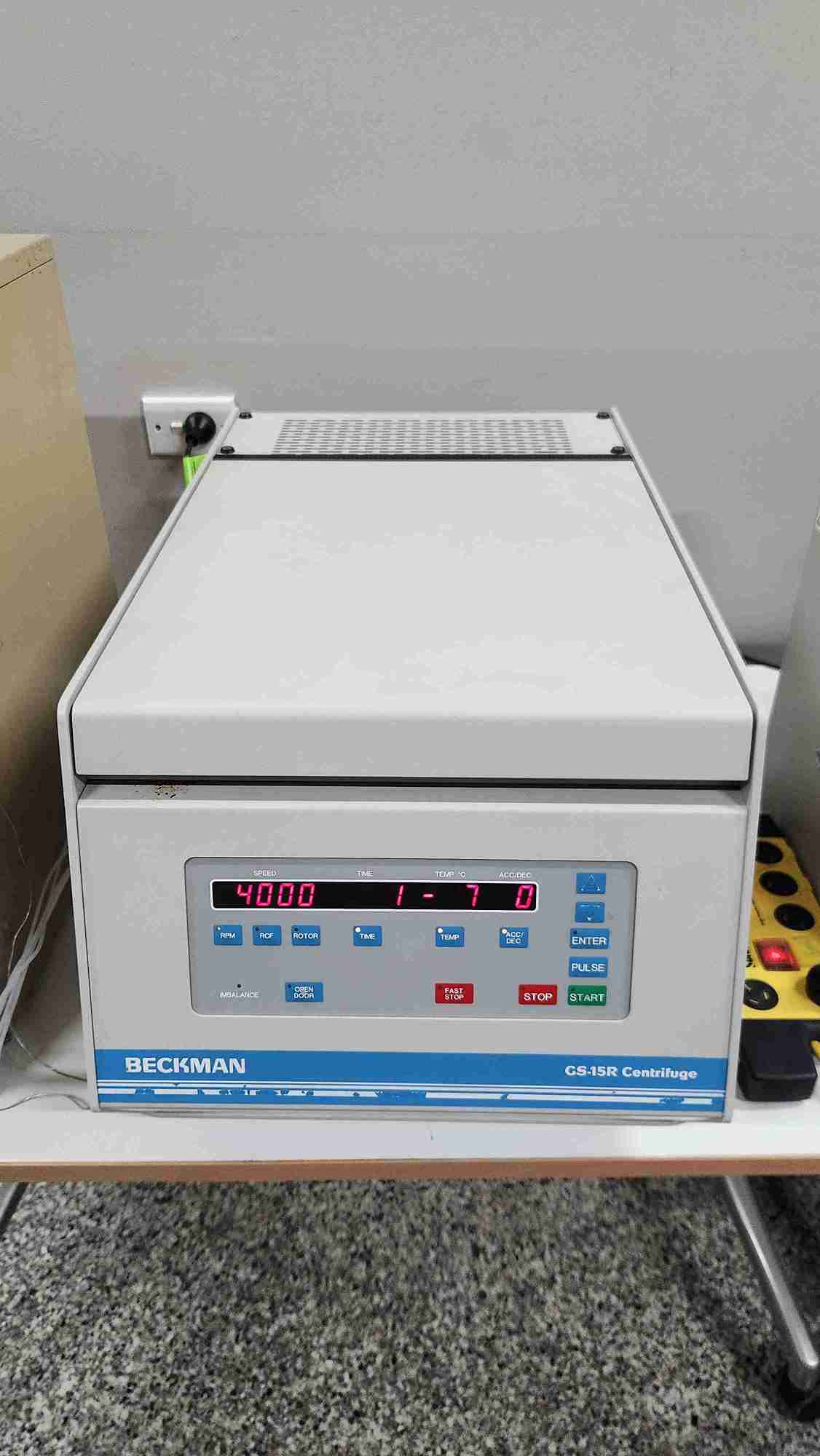 Beckman GS-15R Refrigerated Benchtop